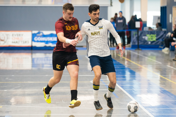 Broncos win high-scoring duel with Ooks