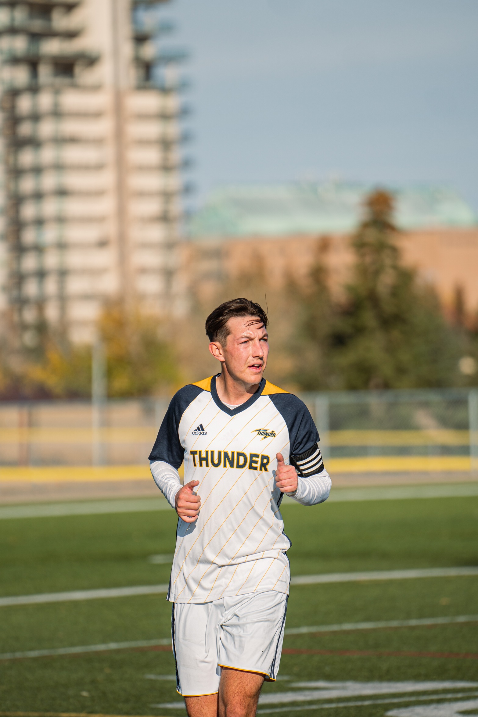 Thunder starts with advantage, but Voyageurs came back fighting