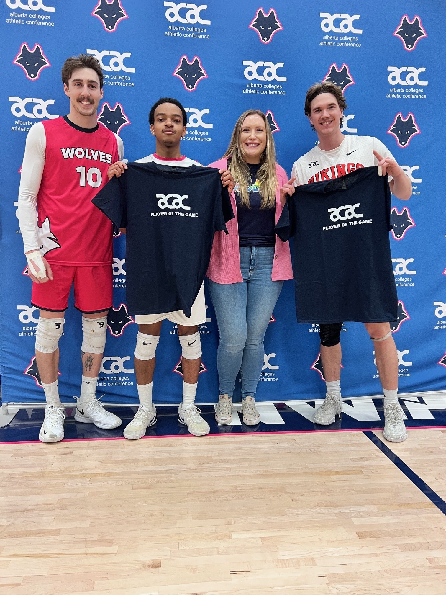 Wolves split the weekend with the Vikings