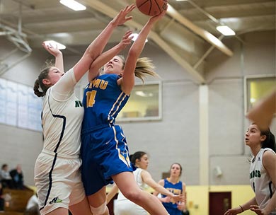 CCAA Photo: Emily Wagner of St. Mary&rsquo;s University Lightning goes to the hoop