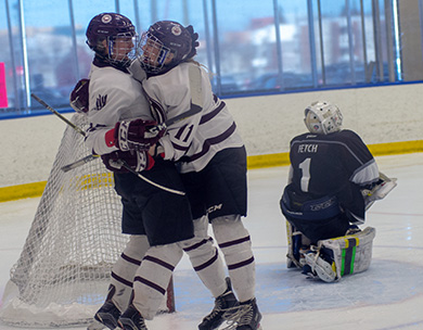 Griffins score twice inside a minute to put away pesky Queens, advance to third-straight ACAC final