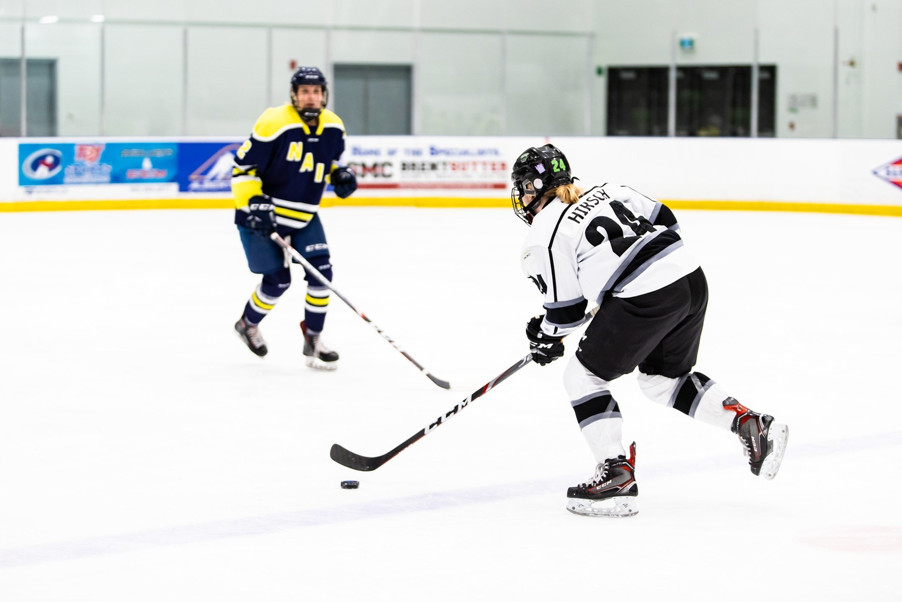 Leblanc and Ooks grab game one over Queens in ACAC semi-final