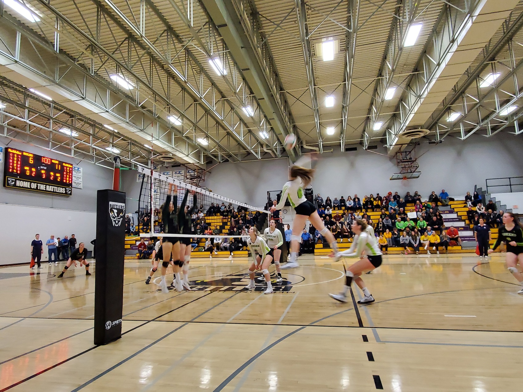 Queens Sweep Rustlers in straight sets